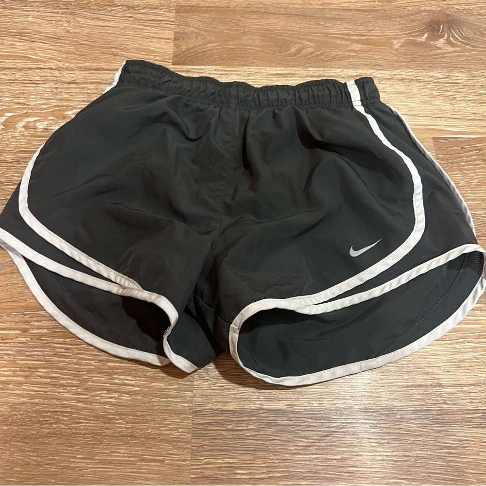 Nike Tempo Shorts - Picture 1 of 4